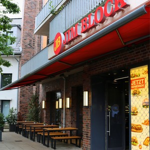 Die ersten Sonnenstrahlen sind da und unsere Terrassen auch. ☀️
Schnappt euch einen Premium Burger und genießt die ...