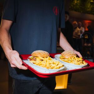 Wer bekommt das zweite Menü? 👀 

#jimblock